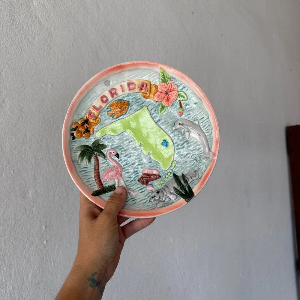 Vintage Florida Souvenir Plate 3D Relief Flamingo‎ Dolphin Wall Decor